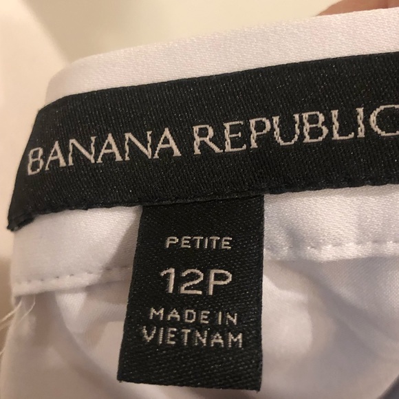 Banana Republic silver silk skirt - Picture 3 of 3